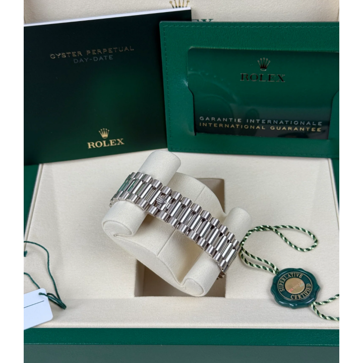 Rolex Daydate "MOP" - 2025 - Nuevo